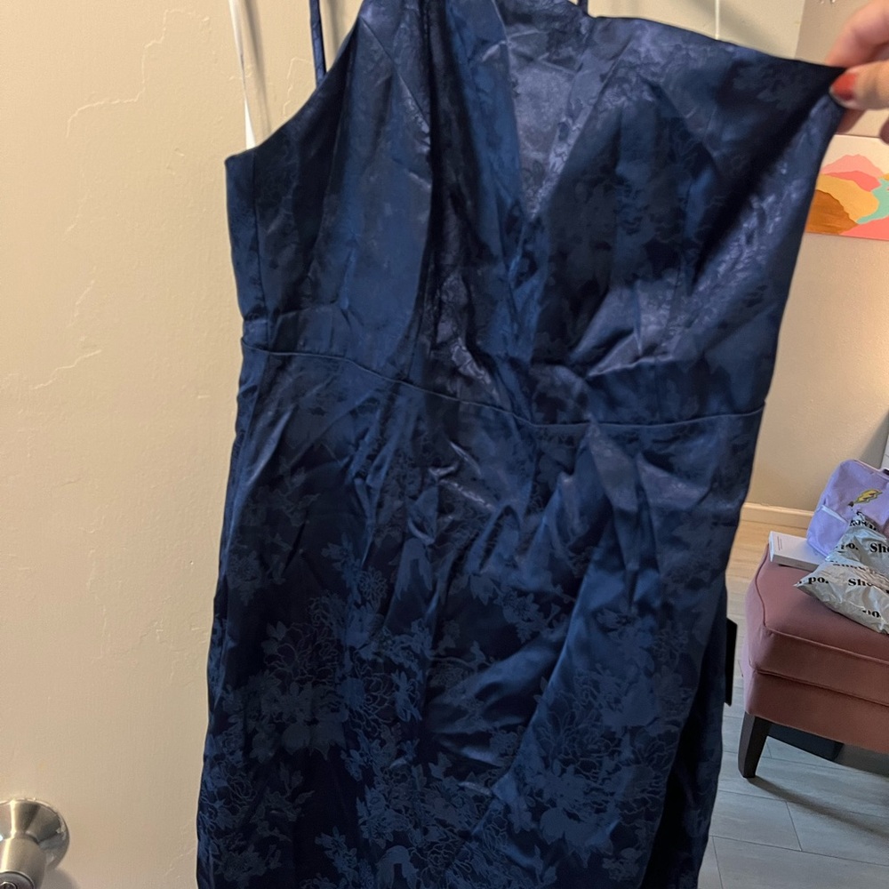 LULUS Blue satin halter neck midi dress. Size L